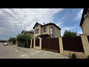 Шикарный дом с ремонтом и мебелью в Краснодаре