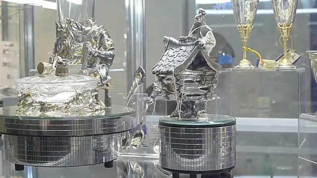 Ювелирная выставка "Лучшие украшения России" в Манеже 2011 (ч.2) смотреть онлайн