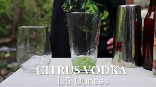 The Groovy Bartender - Grapefruit Basil Mimosa смотреть онлайн