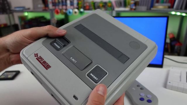 This SNES HD Clone Console Is Strange! Teardown & Super Game Boy Test! смотреть онлайн
