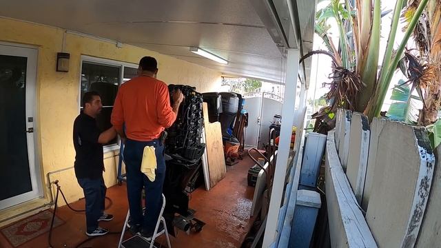 Sunk Mercury Verado 300 Hp Outboard Engine is Going on a Boat ! смотреть онлайн