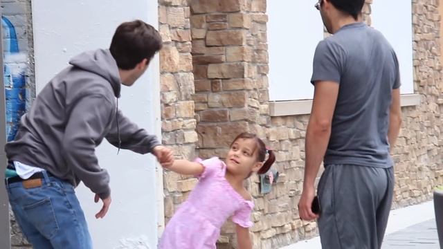 DOUBLE TROUBLE TWIN DEJAVU PRANK! смотреть онлайн