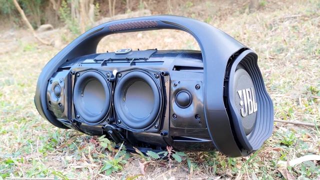 JBL Boombox 2 bass test ！！ смотреть онлайн