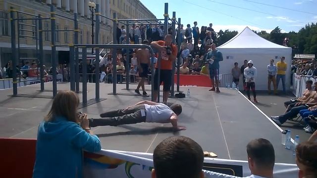 Street Workout Final [28 июня, дворцовая площадь, день молодежи] смотреть онлайн