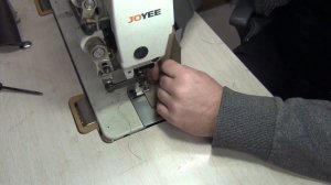 Перетяжка салона авто. Как сделать идеальный шов. Машина для спуска края кожи.