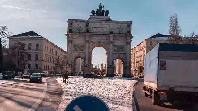 Hyperlapse vom Siegestor in München смотреть онлайн
