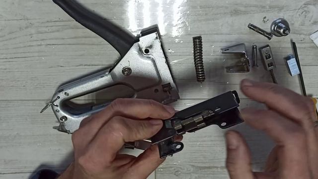 Степлер После Этой Доработки Будет Работать КАК НОВЫЙ! смотреть онлайн