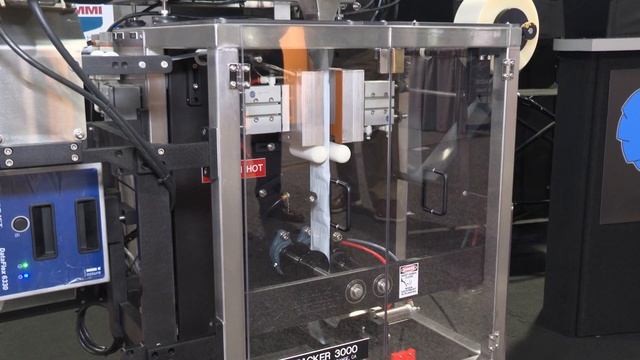 Phoenix Engineering uses Videojet DataFlex® 6330 Thermal Transfer Printer to print on pouches смотреть онлайн