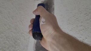 Подробное нанесение декоративной штукатурки из ОБЫЧНОЙ ШПАКЛЁВКИ. Американка. Ремонт квартир.