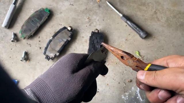 Prius Brakes Replaced in 5 Minutes (EASY WAY) смотреть онлайн