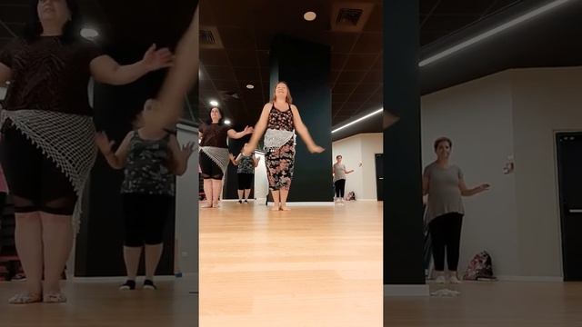 Belly dance workout. Oriental dance lesson. Solo Drum // Танцы живота. Урок Восточных танцев. Табла смотреть онлайн