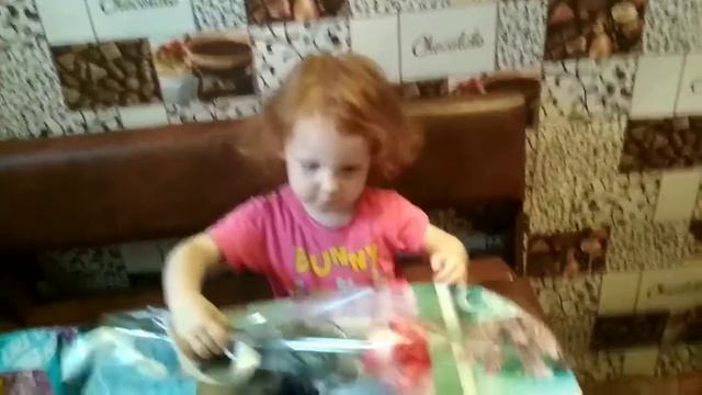 Владушка спорит с мамой, чей букет?? смотреть онлайн