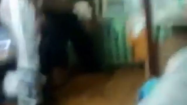 Секретные техники боя. Как научиться разбивать бутылку о голову. Только зачем? смотреть онлайн