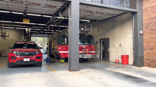 ?WORKING FIRE? Chicago fire department truck 23 responding смотреть онлайн