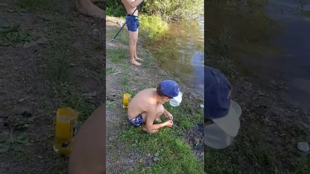 ??? РЫБАЧИМ НА КОТЛОВАНЕ. МАСТЕР КЛАСС. КАК НАДО РЫБАЧИТЬ. смотреть онлайн