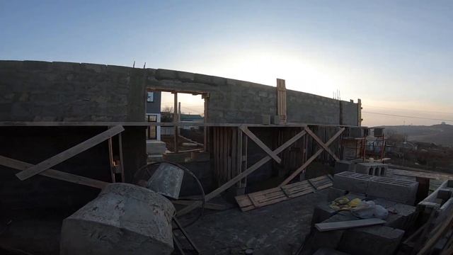 20 Варваровка. Анапа. Заканчиваем кладку наружных стен второго этажа