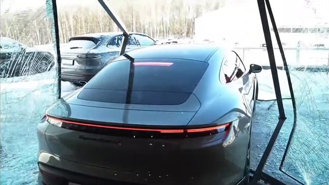 ПЕДАЛИ ПЕРЕПУТАЛ... Литвин разбил новый Porsche за 17млн. смотреть онлайн