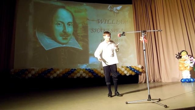 Андрей Кудрявцев читает монолог Гамлета смотреть онлайн