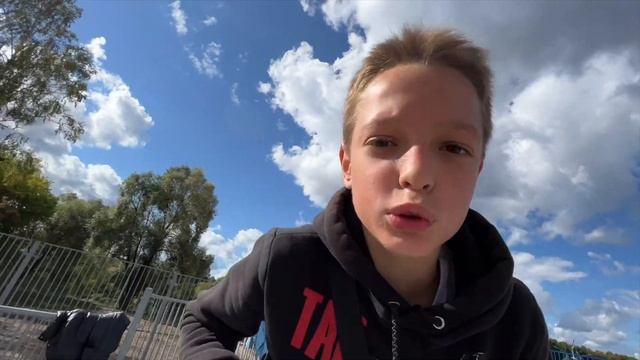 ОБЗОР НАШЕГО НОВОГО СКЕЙТ-ПАРКА! смотреть онлайн
