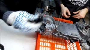 Ремонт скутера Honda Tact 24. Часть 7. Сборка мотора HF05E (Ч.1)