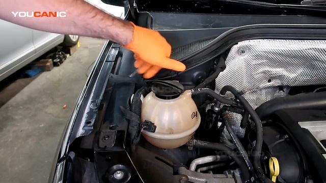 2009-2016 Volkswagen Tiguan - How to Check & Add Engine Coolant смотреть онлайн