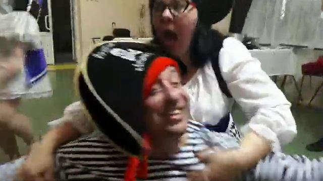 Оставайся мальчик с нами готов смотреть онлайн