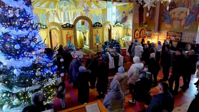 28.01 Пізня Літургія смотреть онлайн