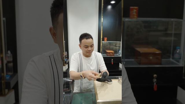 Đánh đổi 10 năm thanh xuân lấy chiếc đồng hồ | TS Watch VN смотреть онлайн