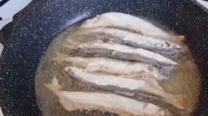 Как быстро и вкусно пожарить мойву