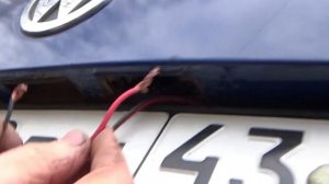 Фольксваген Туран.Открываем двери без аккумулятора,севшим АКБ.