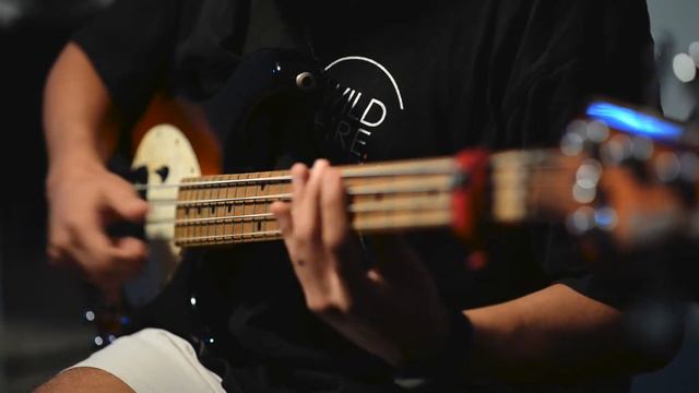 Trying to play 'Me & My Bass Guitar' by Victor Wooten смотреть онлайн