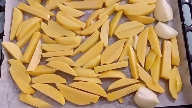КАРТОШКА ФРИ духовкада пияз менен/Бат жана оңой жасалчу тамак