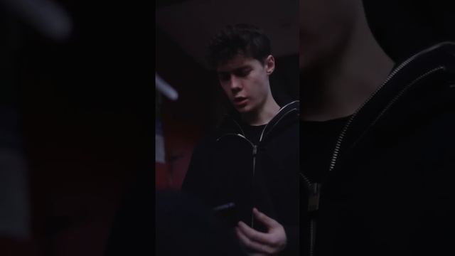 ❌Ксива для прохода на любую охраняемую территорию? Она у него начальник охраны✊? #elfbarsummercall смотреть онлайн