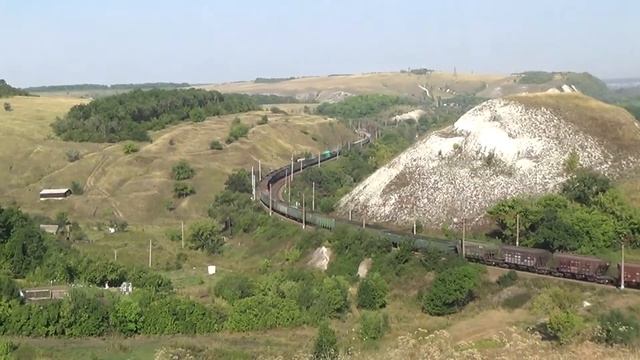 Электровоз ВЛ80С-1243|893 с грузовым поездом