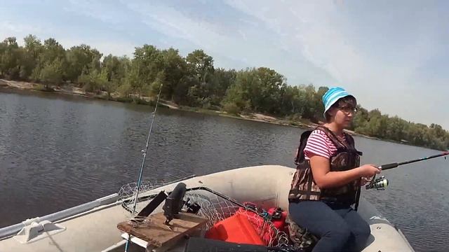 Обзор рыбных мест 12 08 2019г №16 р Иртыш г Омск Рыбалка спининнгом, тролиннг в зат СРЗ смотреть онлайн