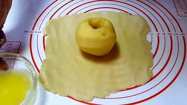 Яблоки,запеченные в тесте! РАЙСКИЕ ЯБЛОЧКИ!!! смотреть онлайн