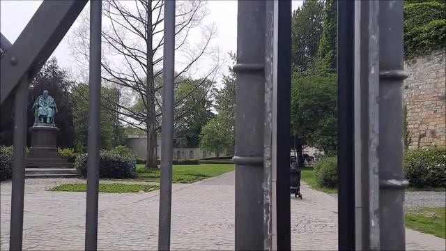 Walking in Detmold/Deutschland/Прогулка по Детмольду/Германия/Старый город, замок, чёрный лебедь... смотреть онлайн