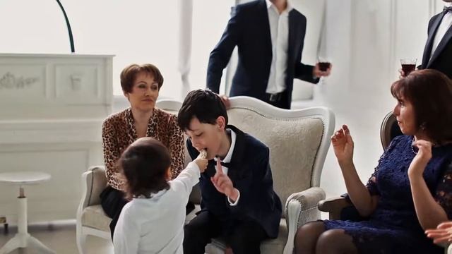 Бэкстейдж семейной фотосессии смотреть онлайн