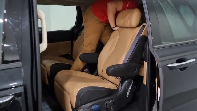 Review Ruangan Kia Carnival CKD 7 Seater Pilot Seat! смотреть онлайн