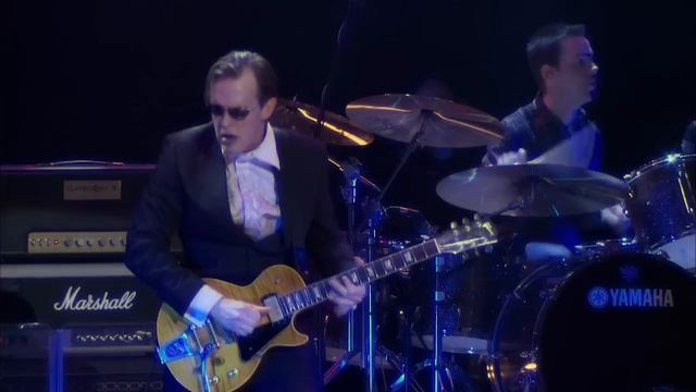 Joe Bonamassa Official - "So It's Like That" - Live From The Royal Albert Hall смотреть онлайн