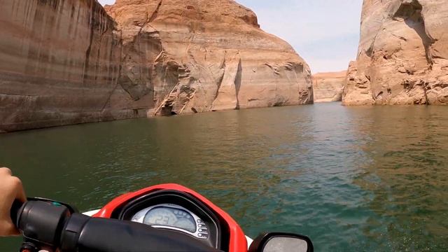 Lake Powell June 2021 (Jet skiing through Navajo and Antelope Canyon) смотреть онлайн