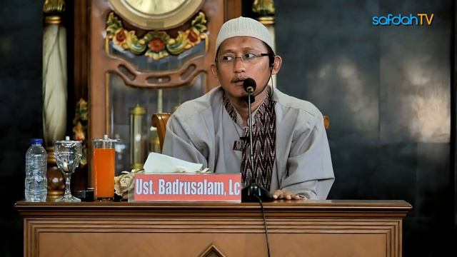 Kajian Islam: Mencari Kunci Surga - Ustadz Badru Salam, Lc смотреть онлайн