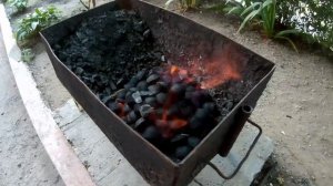 ЖАРИМ ШАШЛЫК на древесно-угольных брикетах. Брикеты эти так сяк