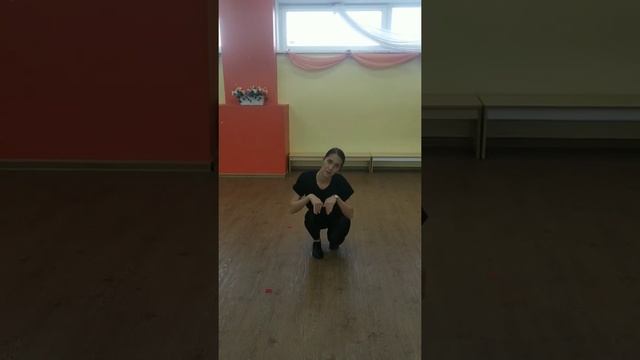 Урок хореографии ДЦ Совёнок(Танец-игра 2-4г) смотреть онлайн