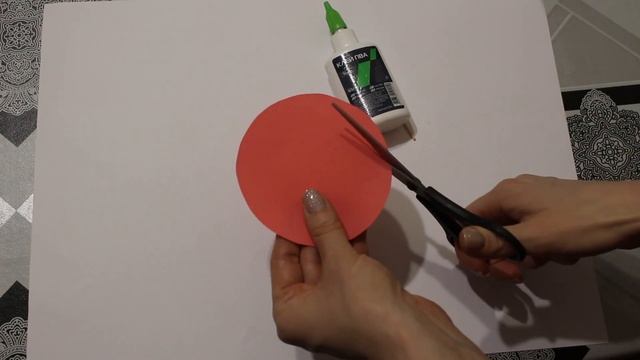 Весенние поделки. Поделки на 8 марта своими руками. Подарок маме. Букет роз из бумаги. смотреть онлайн