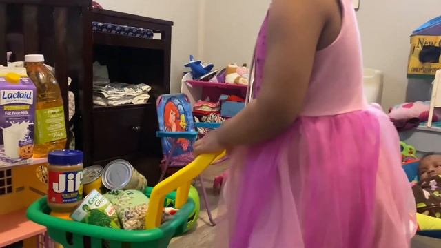 Supermarket | Grocery Shopping Fun for kids | Learn Fruits and Veggies смотреть онлайн