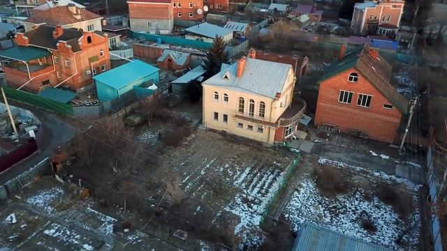 Просторный коттедж из трех этажей с собственной сауной и бассейном, Красная речка (4К видео) смотреть онлайн