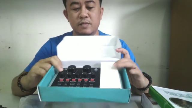 BM 800 CONDENSER MICROPHONE & V8 SOUND CARD | UNBOXING смотреть онлайн