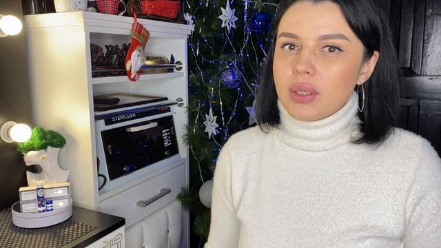 Чем спасать губы зимой? Бюджетный лайвхак \ Уход за губами зимой смотреть онлайн