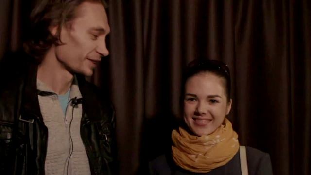 Пара с желтым шарфом смотреть онлайн